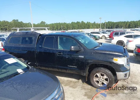 2015 Toyota Tundra Sr5 5.7L V8 из США, поврежденный, VIN 5TFUW5F10FX451393